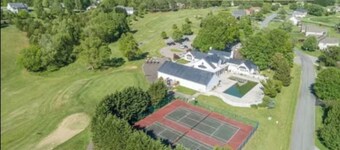 Lakefront • Dock and Boat Access • Resort Pool +Golf