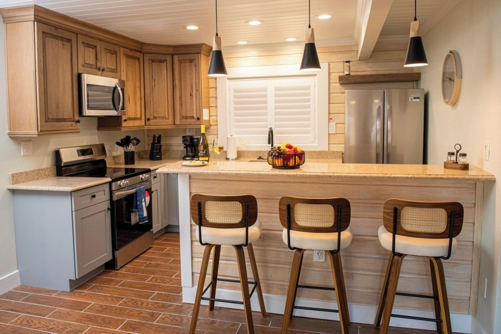 雪櫃、微波爐、焗爐、爐具