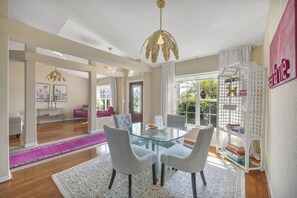 Interior - Screened Heated Pool • Near Beach (Charlotte County)