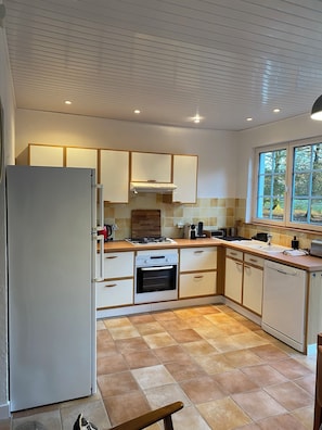 Private kitchen - Charming Gîte in the heart of the Landes (Goos)