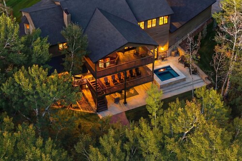 Lux Private Mtn Estate, Wildlife, Games, & Hot Tub