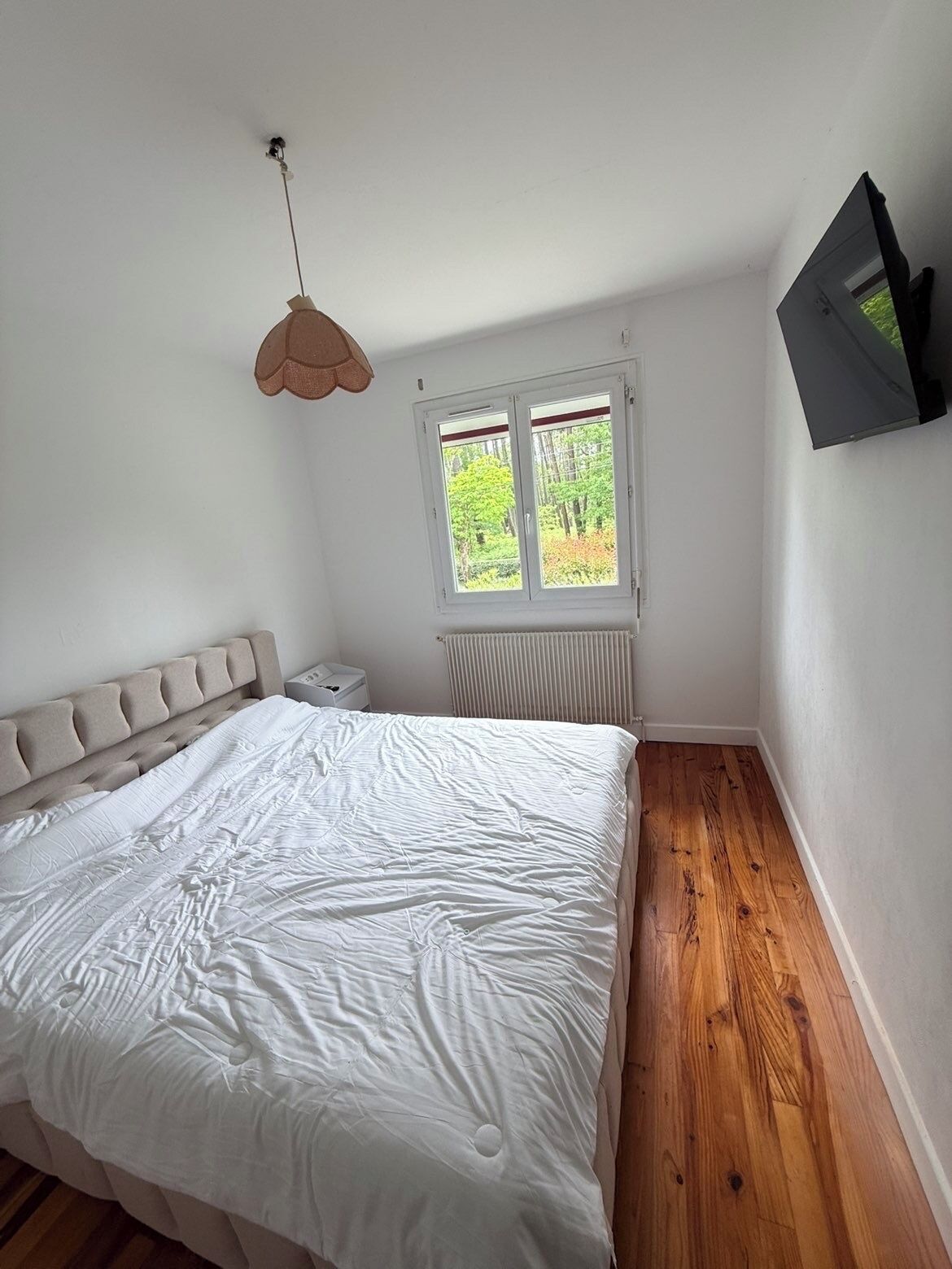 2 chambres, fer et planche à repasser, draps fournis