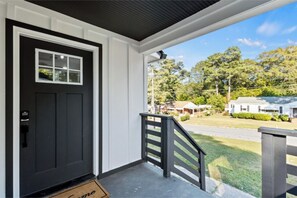 Property grounds - Private Fenced Yard • Fireplace • Free Parking (Atlanta)