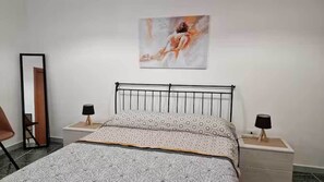 1 bedroom, iron/ironing board, bed sheets - DONNA RUDIAE WILL HOST YOU IN THE HEART OF SALENTO, IN THE CENTER OF DELICIOUS LECCE. (Lecce)
