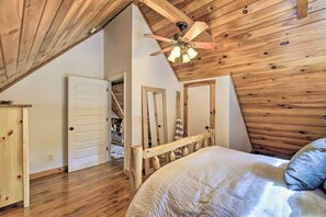 Iron/ironing board, travel cot, WiFi, bed sheets