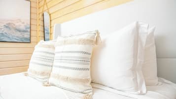 Iron/ironing board, travel cot, WiFi, bed sheets