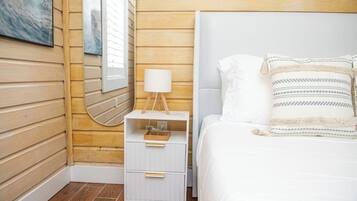 Bügeleisen/Bügelbrett, Reisekinderbett, WLAN, Bettwäsche