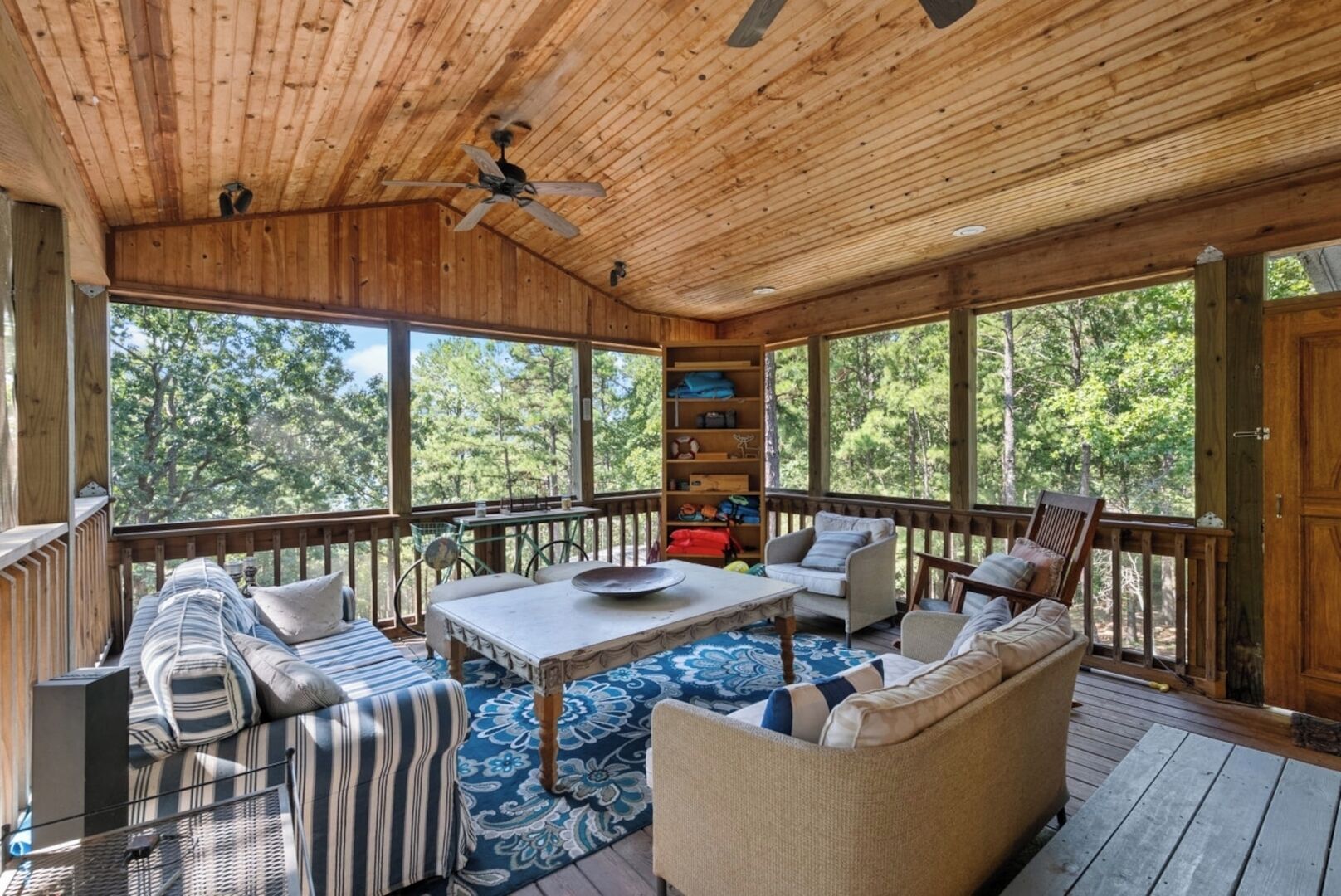 Fernseher, Kamin, Videospiele