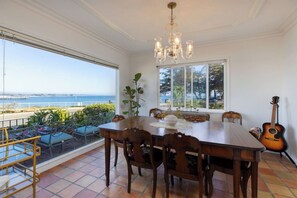 Dining - Oceanfront • Beach • Boardwalk • Hot Tub • BBQ (Santa Cruz)