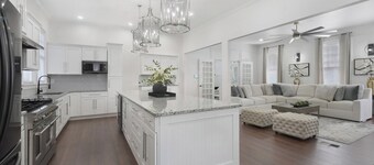 Sleeps 15 • Movie Room • Gameroom • Free Parking