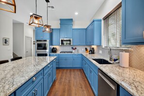 Fridge, microwave, oven, stovetop - Lake Buchanan Stunning Views - 3 BR 3BA Fire Pit (Burnet)