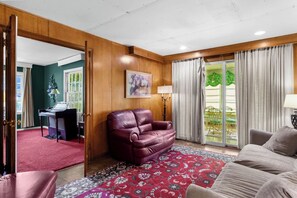 Télévision, cheminée