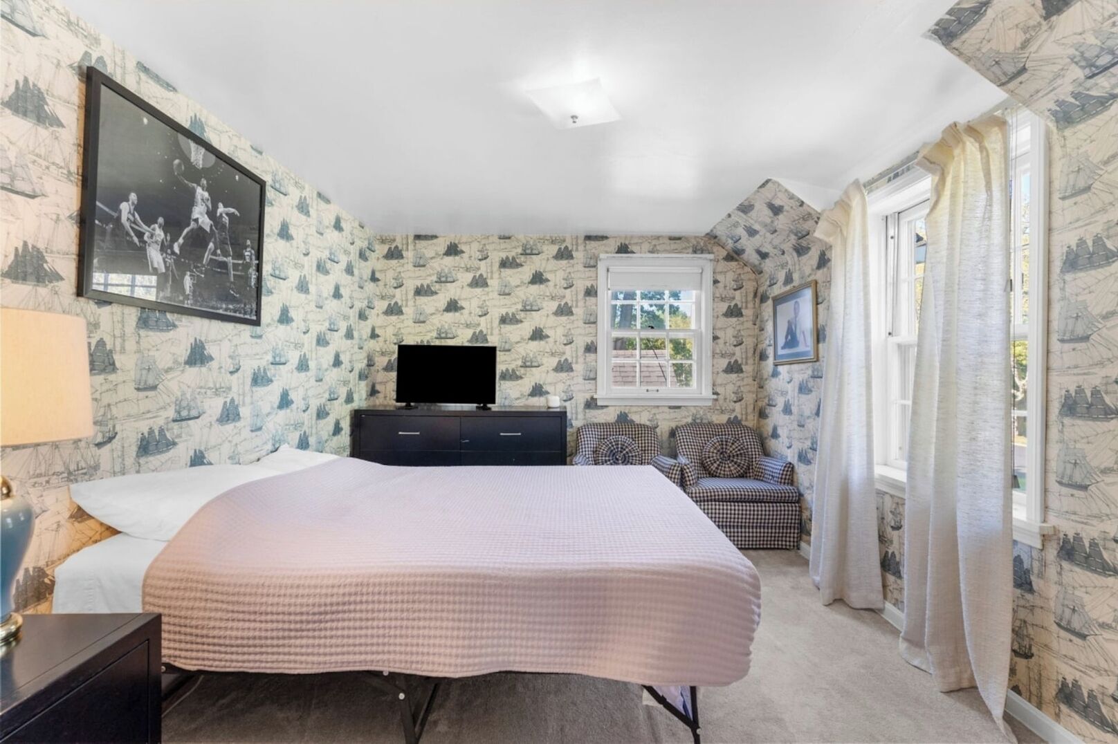 4 sovrum, strykjärn/strykbräda, wi-fi och sängkläder