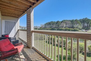 Property grounds - Mins to Beach - Pool - Screened Porch-Free Parking (Horry County)