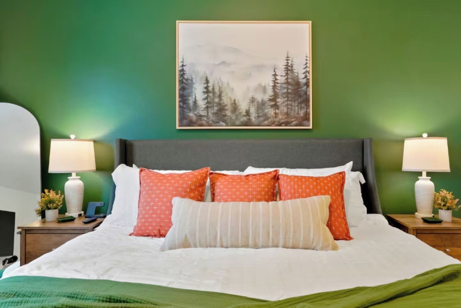 Iron/ironing board, travel crib, WiFi, bed sheets