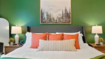 Iron/ironing board, travel crib, WiFi, bed sheets