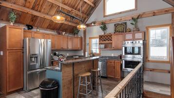 Réfrigérateur, four, plaque de cuisson, lave-vaisselle