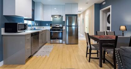 Mins to Disney• Free Parking• Spanish Villa• WiFi