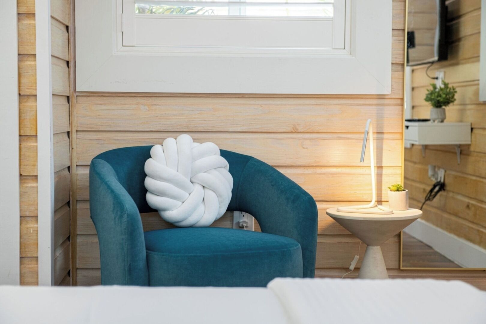 Iron/ironing board, travel cot, WiFi, bed sheets