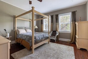 Travel crib, WiFi