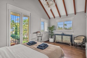 6 Schlafzimmer, Bügeleisen/Bügelbrett, WLAN, Bettwäsche