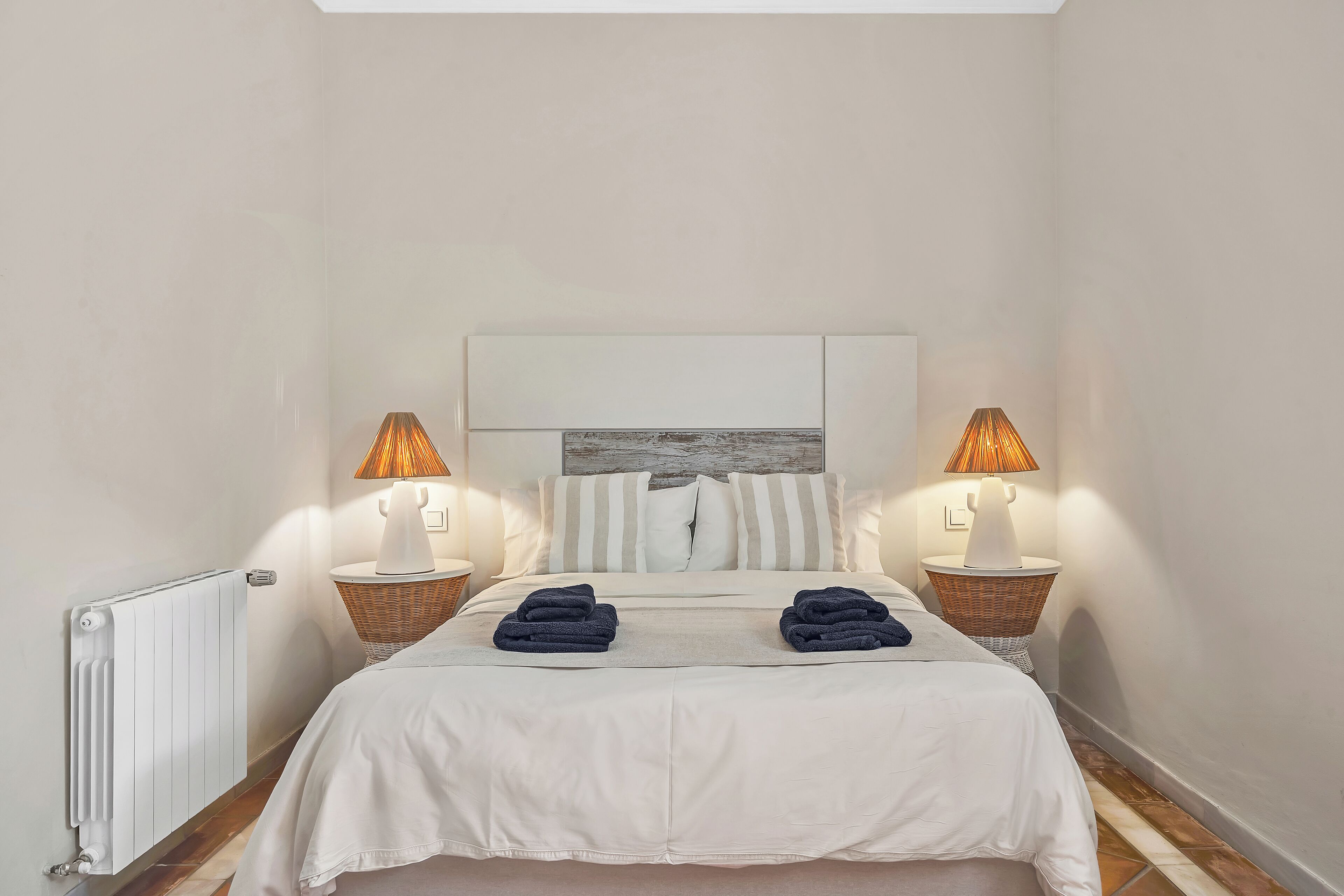 6 camere, ferro/asse da stiro, Wi-Fi, lenzuola