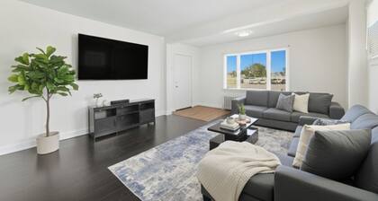 Niagara Falls • Pet Friendly • Free Parking