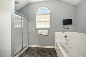 Hair dryer - 4 BR Retreat • Private Backyard • Home Theater (Middletown)
