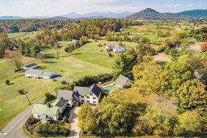Exterior - Events and Concierge! 6BR Heated Pool Near Wineries (Hume)