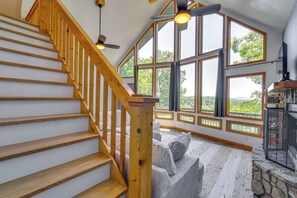 TV, fireplace - Hawk’s View Chalet - Hot Tub + Mountain Views (Murphy)