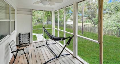 Park your Boat! Mins from the Ocean•Screened Porch