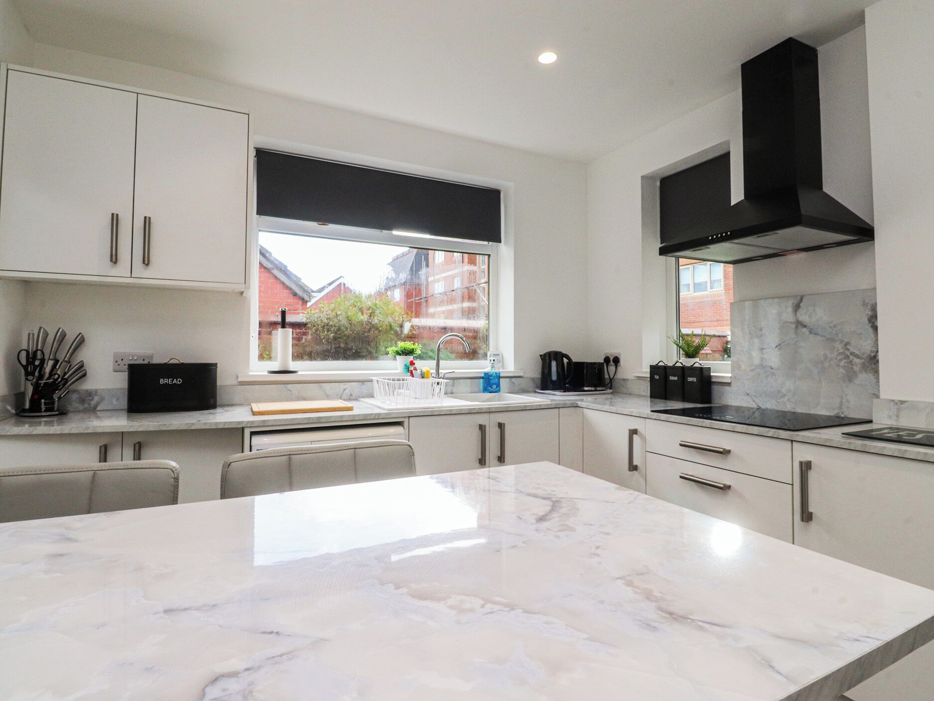 Cottage | Privékeuken | Kookgerei, borden en bestek