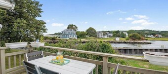 Elevated Fish & Ships on Canal: Walk to Beach,Park