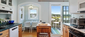 Elevated Fish & Ships on Canal: Walk to Beach,Park