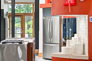 Coffee/tea maker, fridge, microwave, oven - The Steele Mill | 4BR Modern Industrial Home (Indianapolis)
