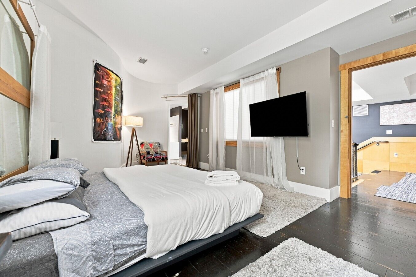 Desk, iron/ironing board, travel crib, WiFi