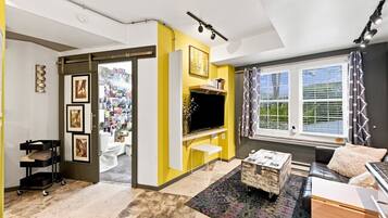 TV