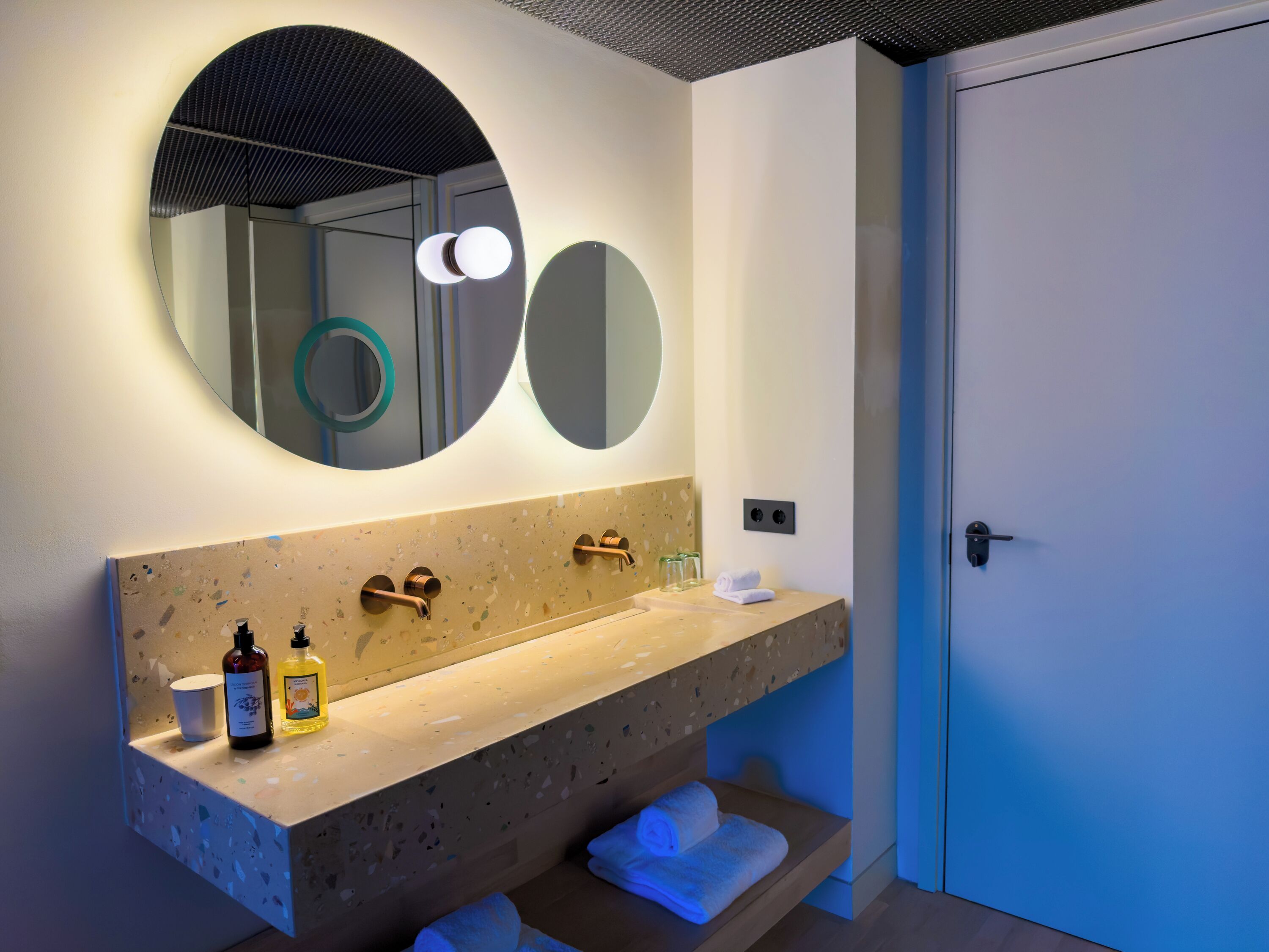 In-room safe, laptop workspace, blackout drapes, soundproofing