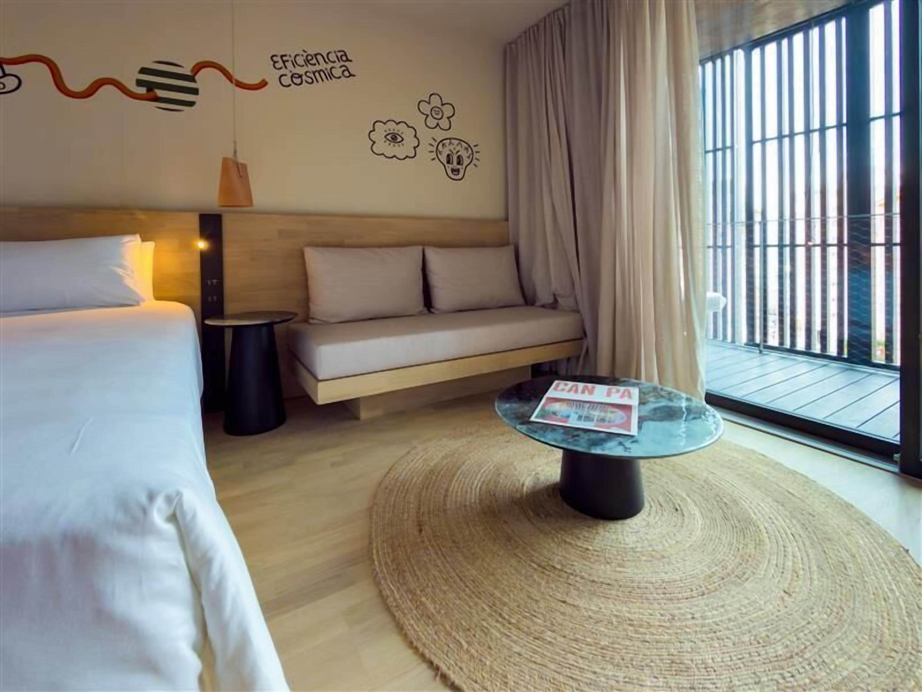 In-room safe, laptop workspace, blackout drapes, soundproofing