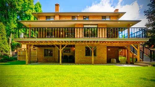 Luxurious 2 bedroom Heated floor 2 bathroom near to Chicopee Hill & Airport