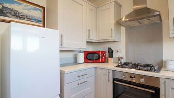 Utensilis de cuina, vaixella i coberteria