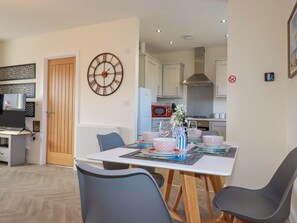 Dining - Yonja Homes (St Austell)