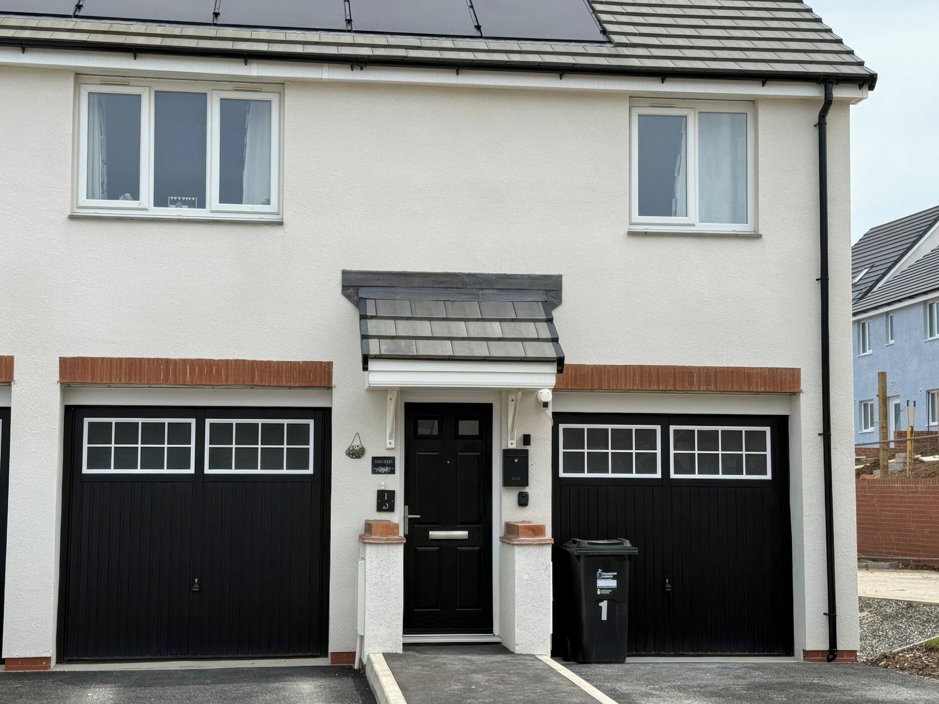 المنشأة من الخارج