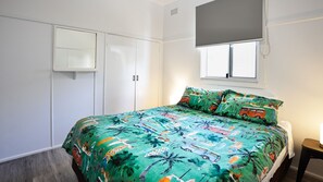 2 bedrooms, WiFi, bed sheets - SURF'S UP UNIT 1- CLOUDBREAK (South West Rocks)