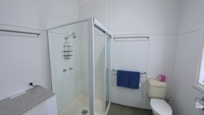 Shower - Surf'S UP Unit 2 - Bells (South West Rocks)