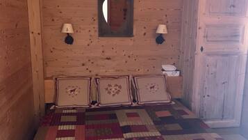 2 camere, ferro/asse da stiro