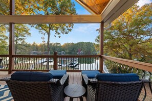 Property grounds - 5BR Lakefront, Docks, Game Room, Kayaks, Pet Friendly (Henrico)