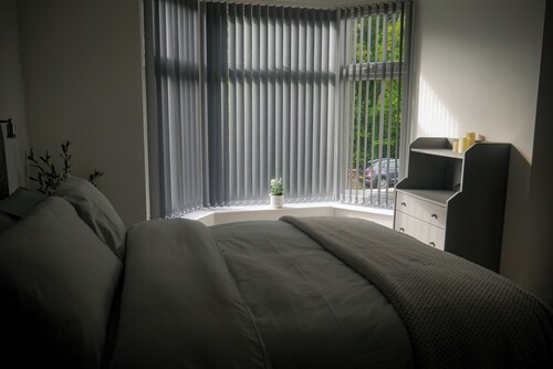 Brand new 1 bedroom stylish and modern apartment