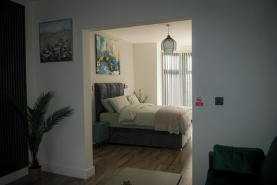 Brand new 1 bedroom stylish and modern apartment
