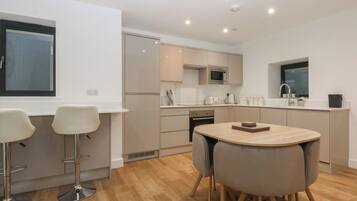 Fridge, microwave, dishwasher, toaster